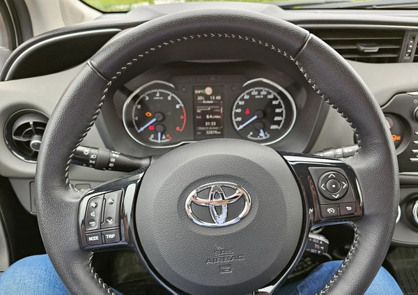 Toyota Yaris cena 55000 przebieg: 33000, rok produkcji 2019 z Jordanów małe 172